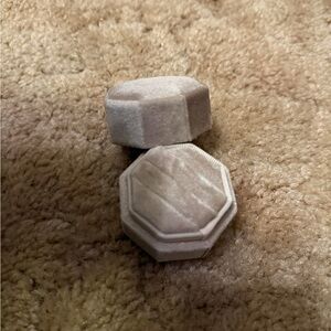 Elegant Velvet Ring Box in Cream